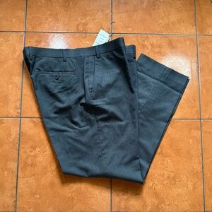 Michael Kors Gray Dress Pants with Timeless Elegance